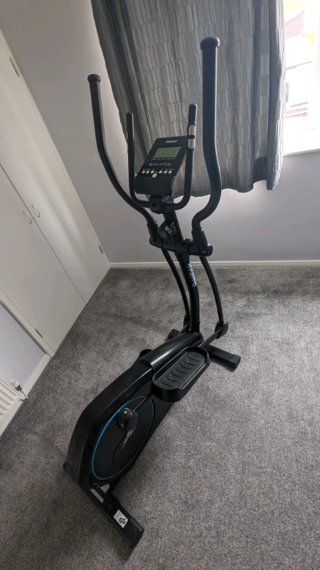 z7 elliptical cross trainer